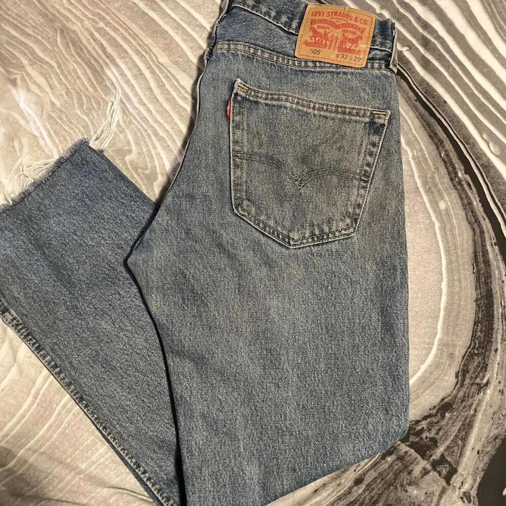 Levi's 505 jeans with a great wash and fading ✨worn in